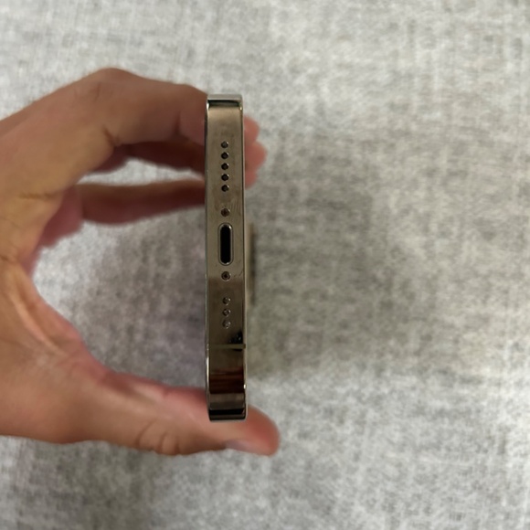 Iphone 14 Pro 128 Gb Gold Unlocked - Picture 7 of 8